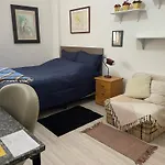 Quarto Com Area De Trabalho